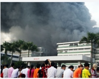 Cháy lớn tại công ty giày Pou - Yuen Việt Nam